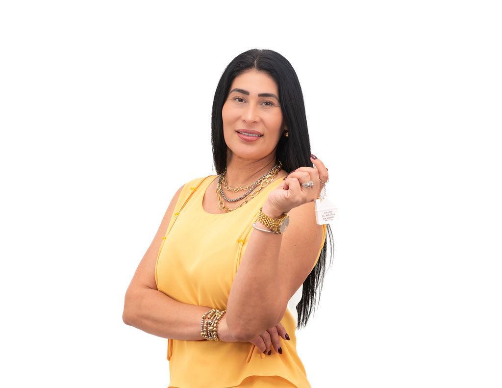 Johana Leon, Doral real estate agent
