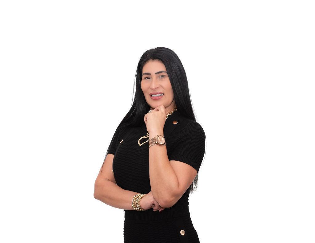 Johana Leon, Doral real estate agent