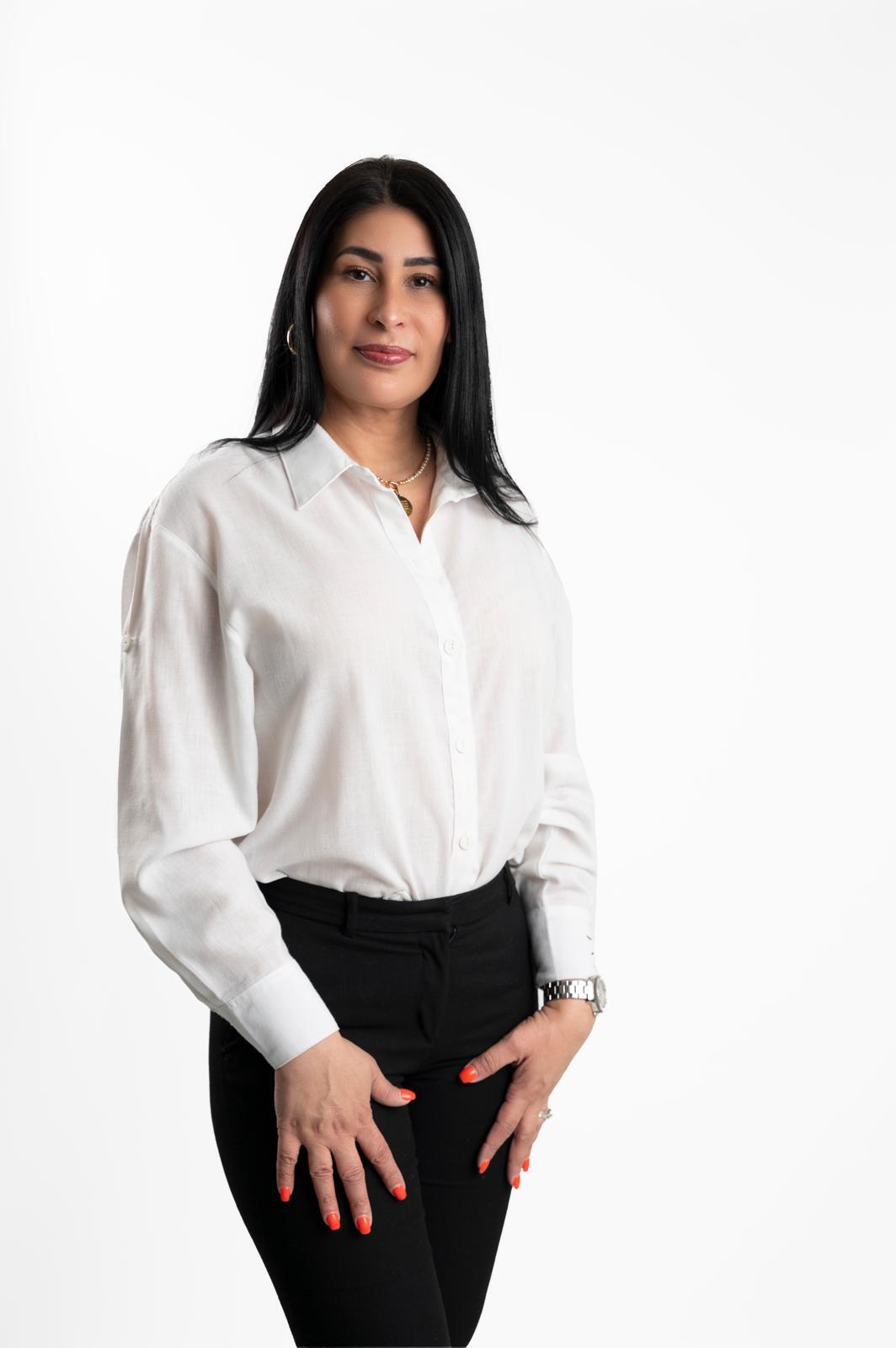 Johana Leon, Doral real estate agent