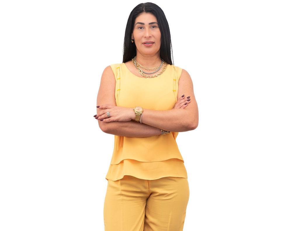 Johana Leon ready to help you find your next home